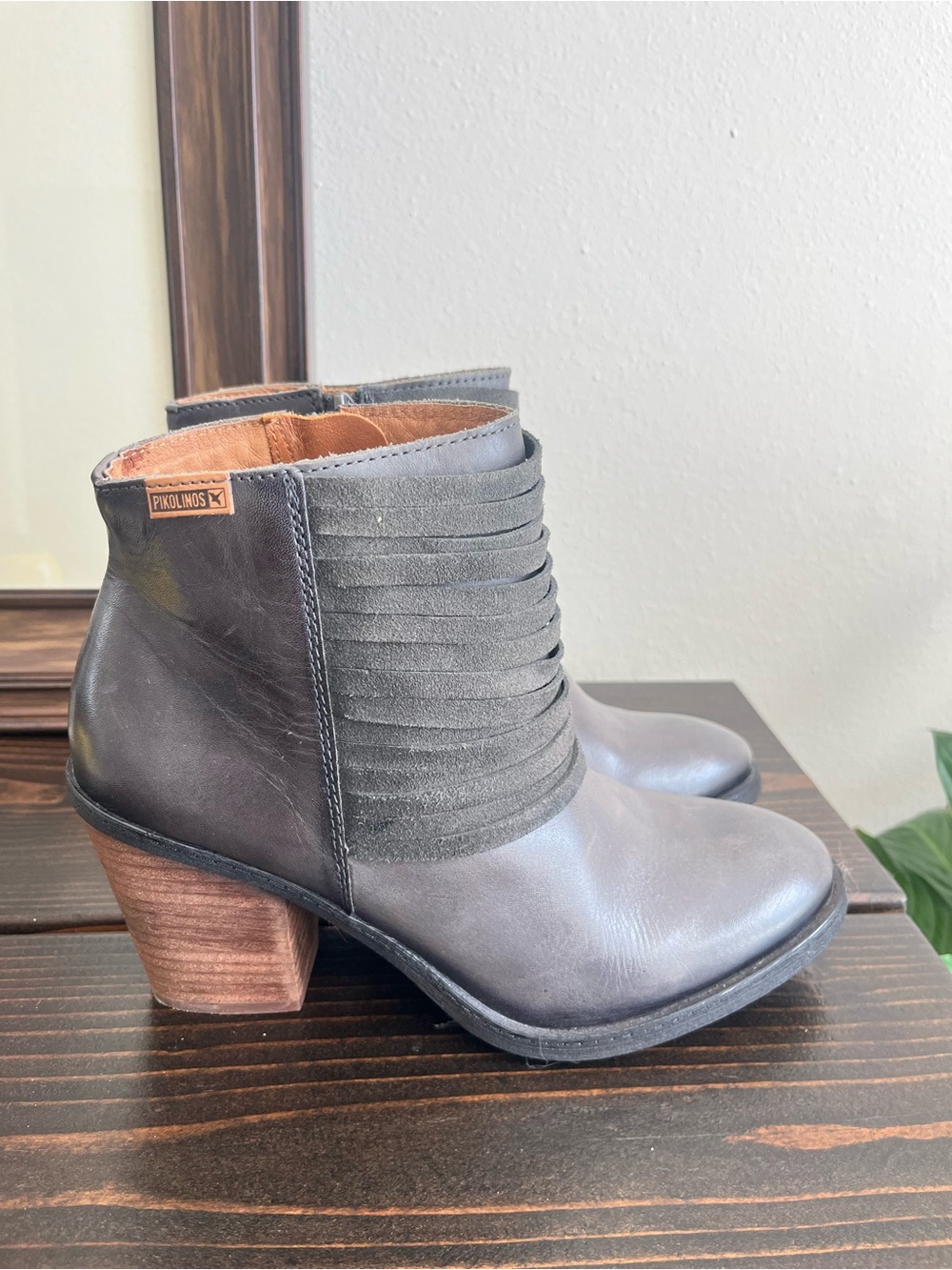 Pikolinos grey booties Size 9.5 or 40